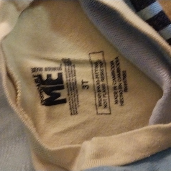 Boys Dispicable Me pajama set size 3T - Picture 3 of 3